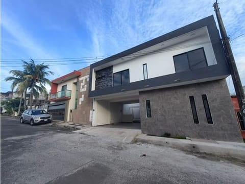 CASA HABITACION DE 3 RECAMARAS, BOCA DEL RIO A 5MIN DE PLAZA AMERICAS