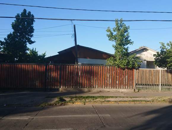 SE VENDE AMPLIA CASA EN GRECIA, PEÑALOLEN
