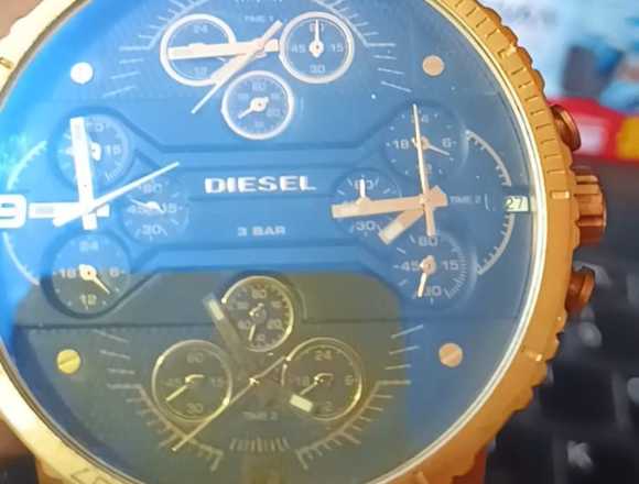 Reloj Diesel Gran Daddy cuarzo y acero inoxidable en Santo Domingo Este (Municipio)