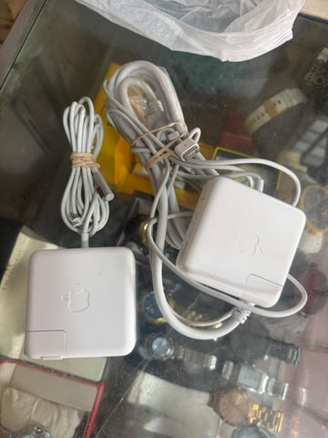 Cargador MacBook MagSafe1 85W original cabe largo en Santo Domingo Este (Municipio)