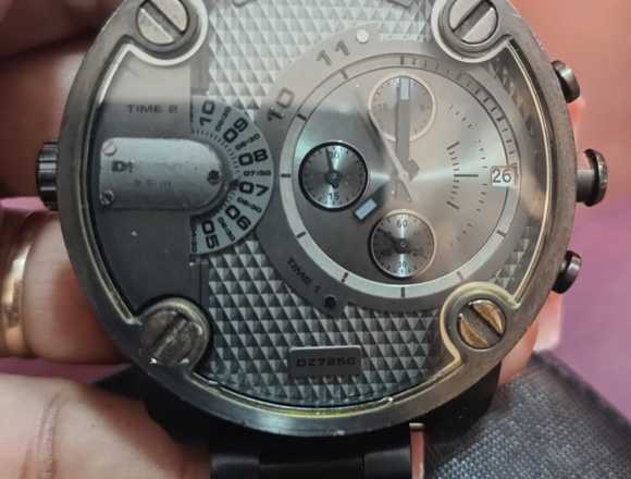 Reloj Diese en acero /Inox cronografo Como Nuevo en Santo Domingo Este (Municipio)