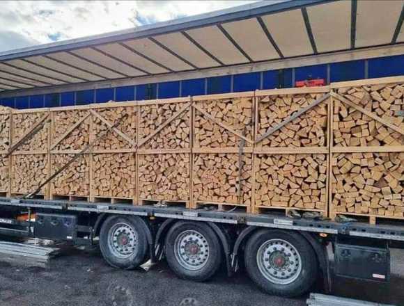 Leña disponible a buen precio por metro cúbico