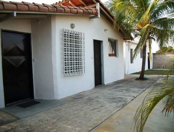 Bella casa en venta en terreno de 500mt2 en Simón Planas (Municipio)