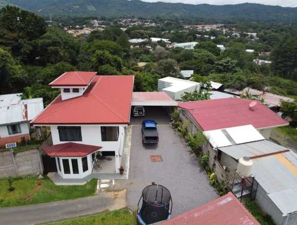 Hermosa y segura casa