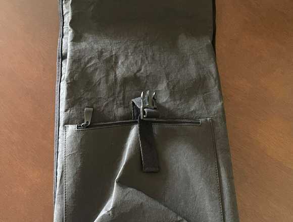 MOCHILA ECO PAPER BLACK UNISEX en Ñuñoa (Comuna)