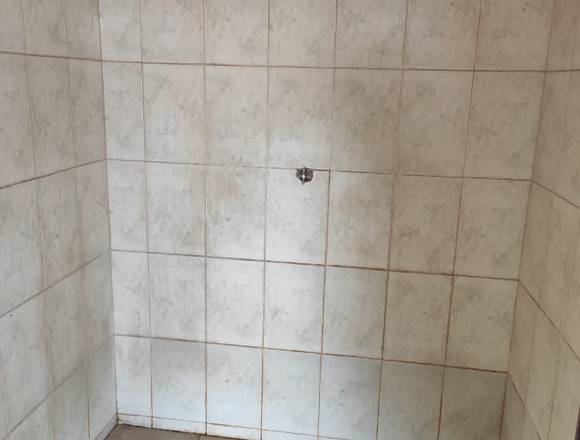 CASA EN VENTA A MEDIA CUADRA DE LA AVENIDA FLORIDA