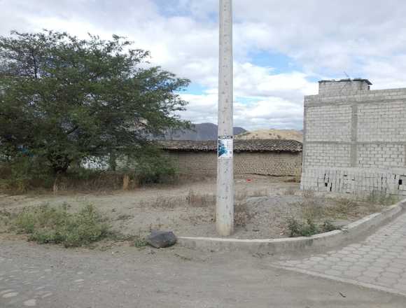 Terreno 600m, esquinero Cerca recta Ambuqui en Bolívar (Cantón)