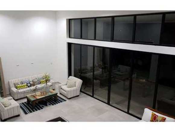 Casa en Venta Condominio Jardines de Santo Domingo en Managua (Municipio)