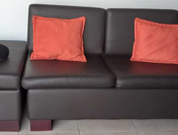 En venta modular en Piel y juego de comedor caoba en Araure (Municipio)