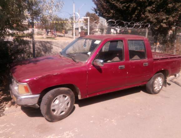 CAMIONETA TOYOTA HILUX en Valparaíso (Comuna)