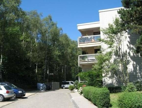 Schönes möbliertes Zimmer in ruhiger, großer 3WG! in Bad Soden am Taunus (Lokalität)
