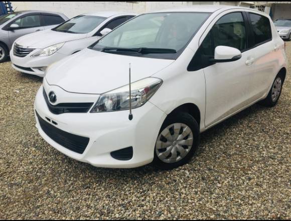 Toyota Vitz 2014 $ 485,000.00 Negociable. en Santiago (Municipio)