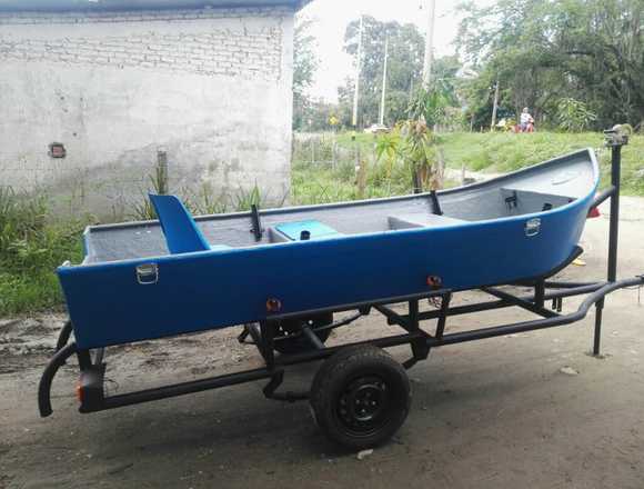 Bote azul en fibra de vidrio para 6 personas. en Barranquilla (Municipio)