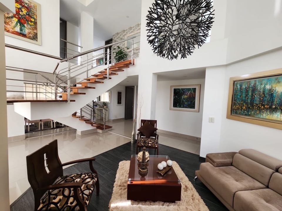 VENTA HERMOSA CASA EN EL NORTE DE ARMENIA en Armenia (Municipio)