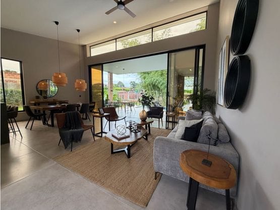 VENTA CASA CAMPESTRE EN CONJUNTO CERRADO 15 MINUTOS DE ARMENIA