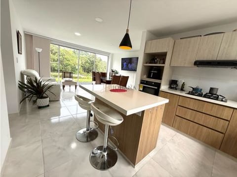 VENTA DE CASA CAMPESTRE VÍA CIRCASIA