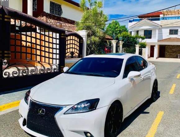 vendo lexus is 250 blanco año 2009 info aqui en Santo Domingo Norte (Municipio)
