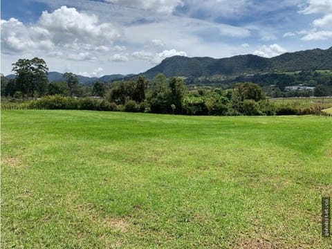 LOTE EN LA CEJA EN HERMOSO CONDOMINIO