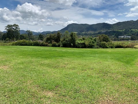 LOTE EN LA CEJA EN HERMOSO CONDOMINIO