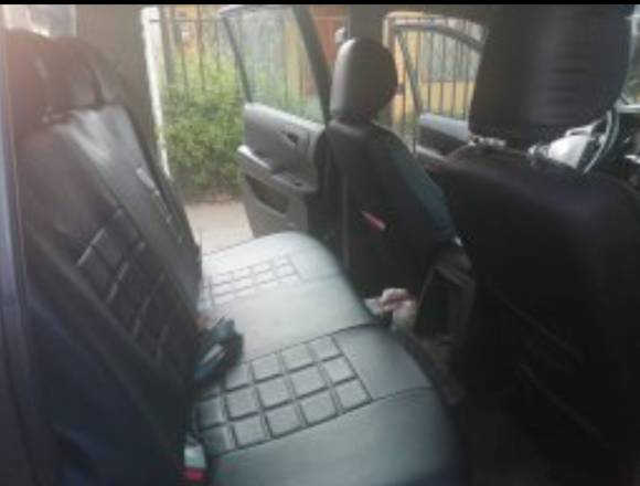 Camioneta Ssangyong action sport en Puente Alto (Comuna)