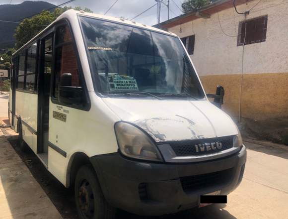 Autobús iveco 70C16 en Vargas (Municipio)