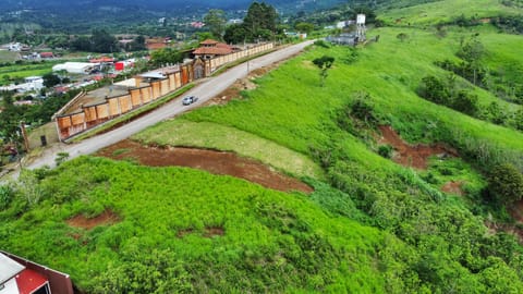 SE VENDE LOTE CÉNTRICO CON VISTA A LA CIUDAD en Alajuela (Cantón)