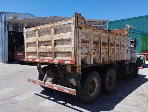 CAMION TOLVA MACK RD 688 S AÑO 2000 en Padre Hurtado (Comuna)