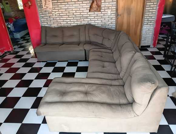 Sofa Esquinero Acolchado gris en San Roque (Distrito)