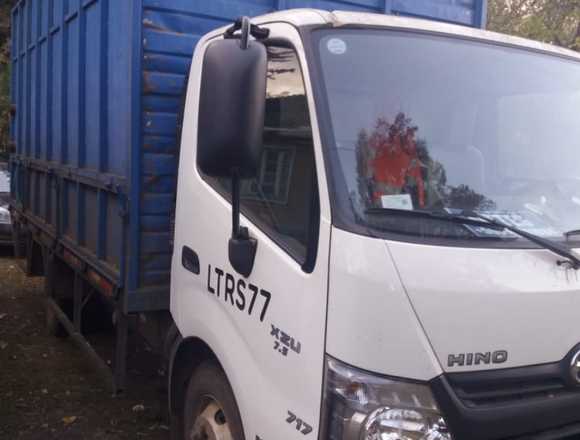 HINO 300 xzu 7.5cc camion CONVERSABLE en Mulchén (Comuna)