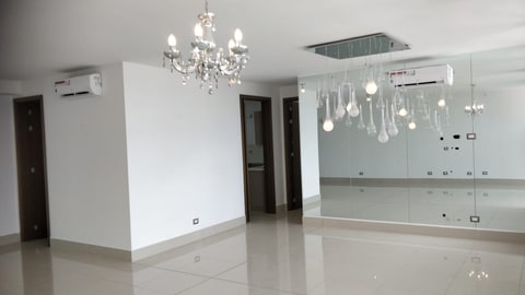 Venta/Alquiler de Apartamento en Costa del Este (CEV) en Panamá (Distrito)
