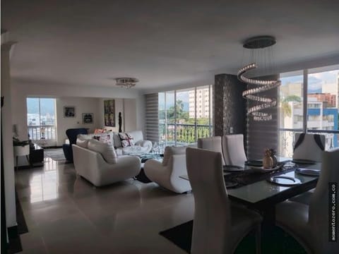 VENTA HERMOSO PENTHOUSE EXCELENTE SECTOR DE PEREIRA