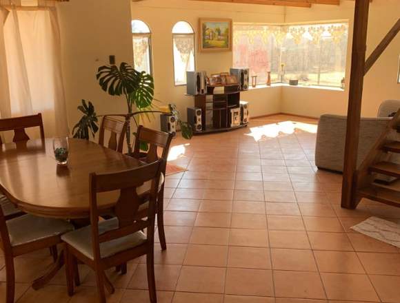 Se vende casa, Lomas del Sauce.