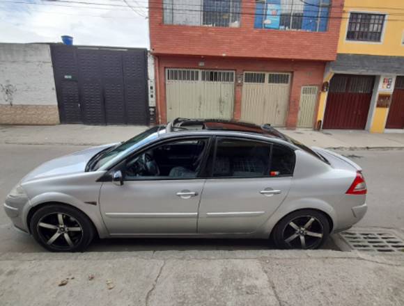 Bonito carro Megane 2