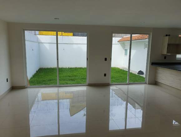 Vendo casa nueva en fraccionamiento en Metepec (Municipio)