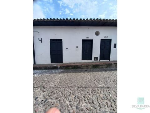 LOCAL CLL 30 GIRON CENTRO