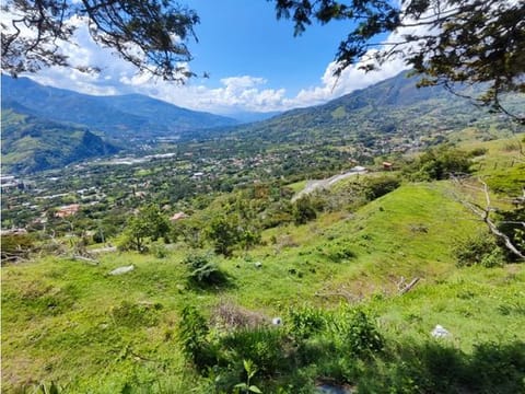 Lote de 5.200 m² en venta en El Limonar, Girardota - Lote B