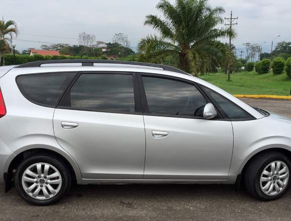 Motivo viaje, vendo JAC B CROOS 1800 CC, 7 PAX