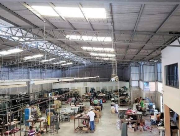 Se vende Nave Industrial en Metapán (Municipio)