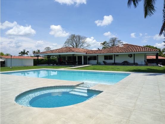 Se Vende Casa Campestre en Cerritos (Entrada 4) - Pereira