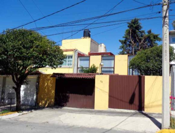 Rento casa muy amplia a espaldas de Plaza Satelite en Tepotzotlán (Municipio)