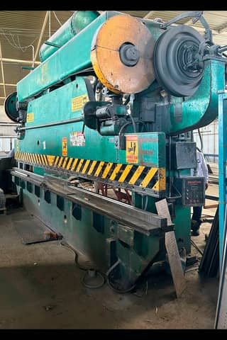 Prensa Dobladora Verson 20' x 135 Ton en Centro (Municipio)