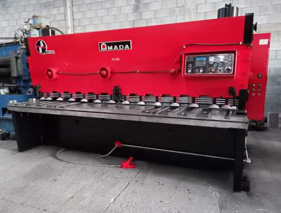 CIZALLA PARA LAMINAS DE METAL AMADA H-3013 en Celaya (Municipio)