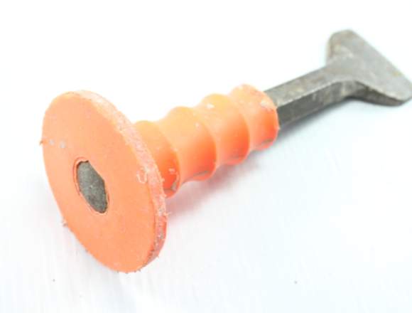 Cincel Con Grip Cuña 3/4 PuLG Largo 8 PuLG Usado