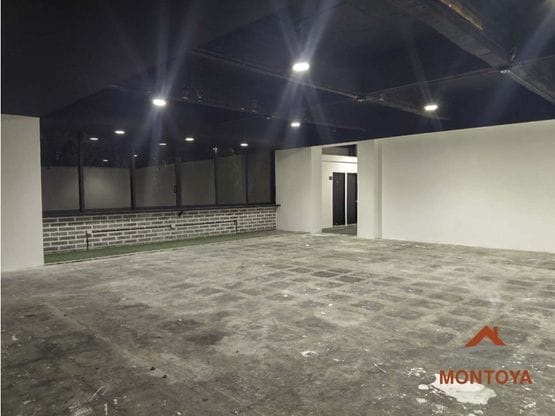🏢 Arriendo Local Comercial – Pueblito Cafetero, Pereira