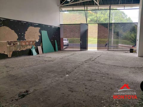 🏢 Arriendo Local Comercial – Pueblito Cafetero en Pereira (Municipio)