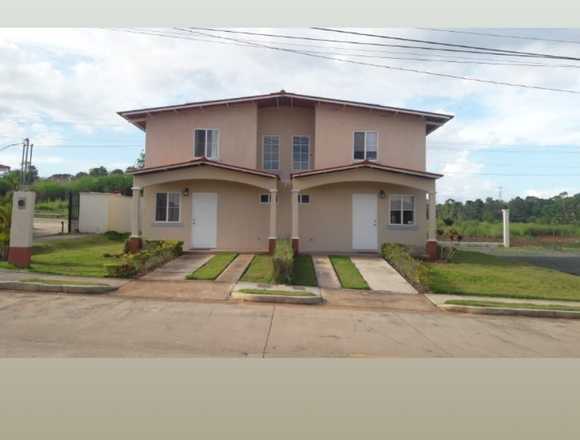 SE VENDE CASA DUPLEX ESQUINA en Arraiján (Distrito)