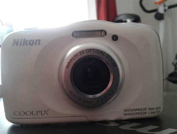 Cámara Nikon (sumergible)