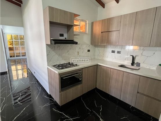 *Venta de apartamento para estrenar en Florencia, Medellín