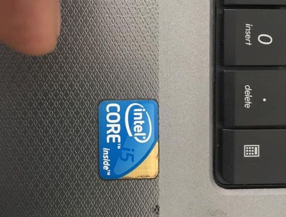 Laptop marca ASUS Core i5 en Pichincha (Cantón)