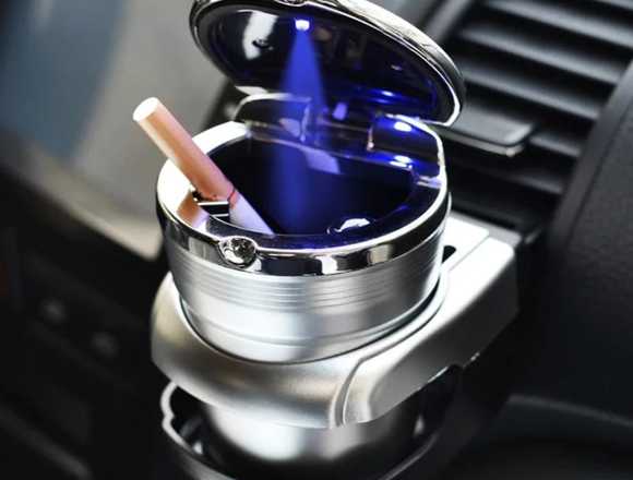 CENICERO UNIVERSAL PARA COCHE en Santa Cruz (Localidad)
